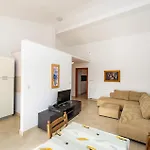 1 Bedroom Beautiful In Apartamento *