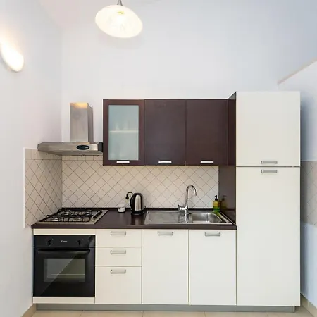 1 Bedroom Beautiful In