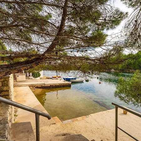 1 Bedroom Cozy In Apartamento