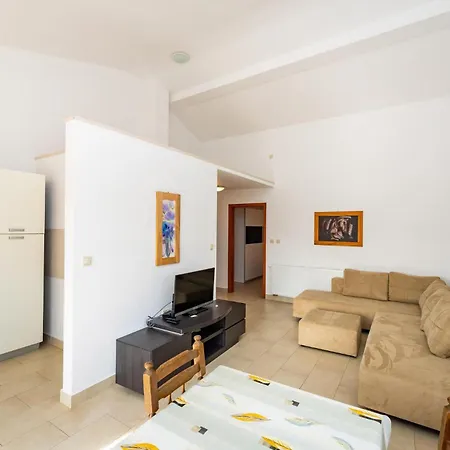 1 Bedroom Beautiful In アパート *