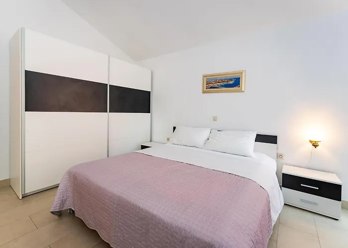 1 Bedroom Cozy In Kruševo
