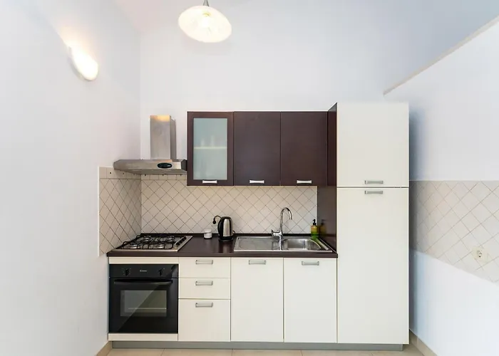 1 Bedroom Cozy In